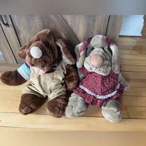Vintage 1981 GanzBros Wrinkles Dog two Hand Puppet 17" Plush Overalls & dress